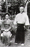 東郷平八郎と妻・テツ（1913年）